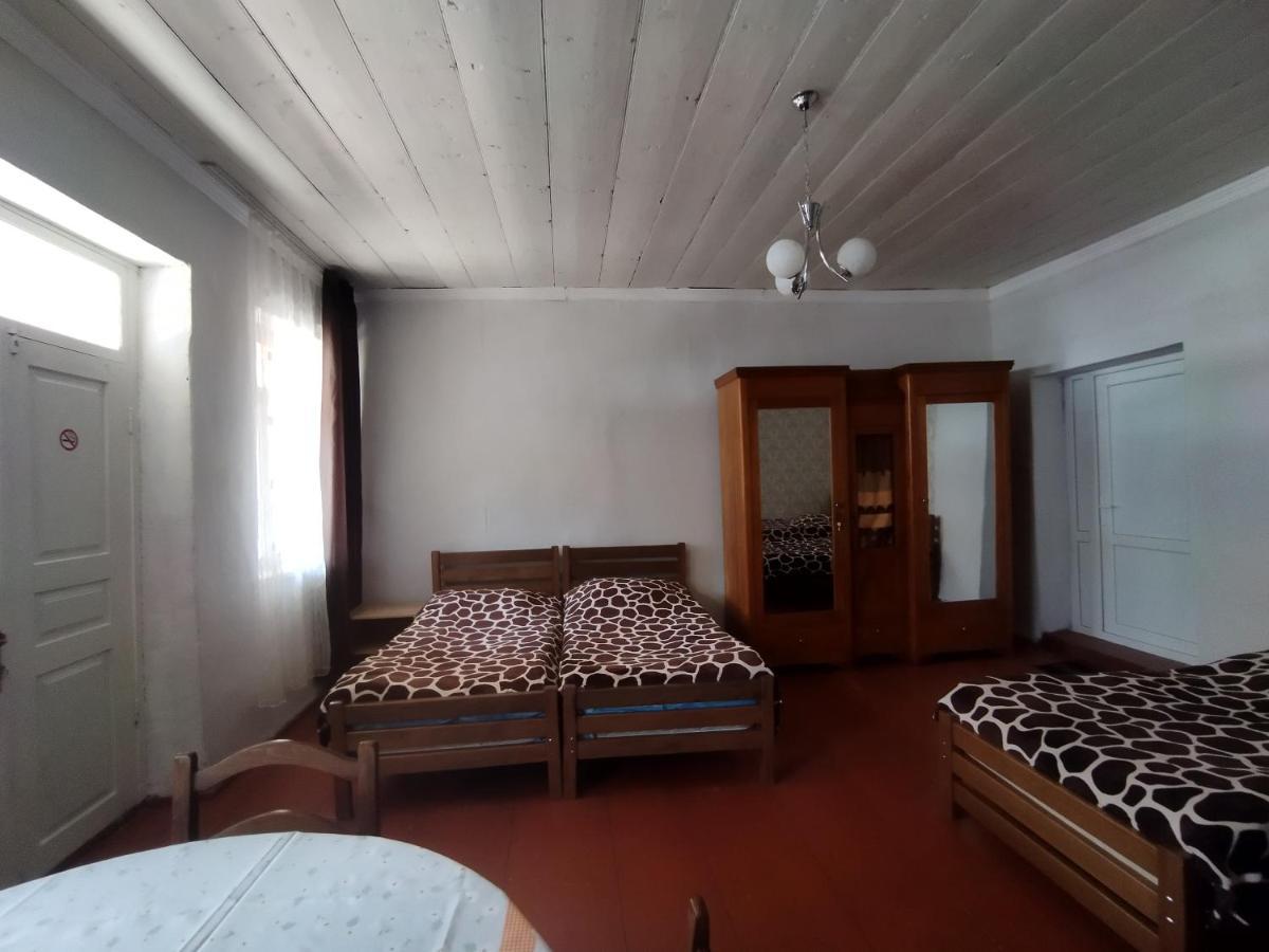 Guest House Katia Mestia Exteriér fotografie