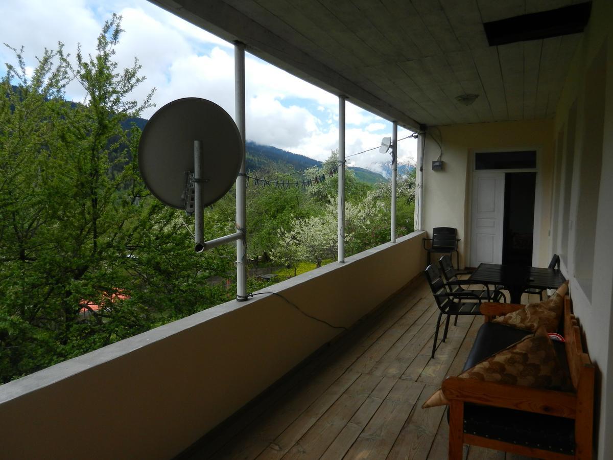 Guest House Katia Mestia Exteriér fotografie