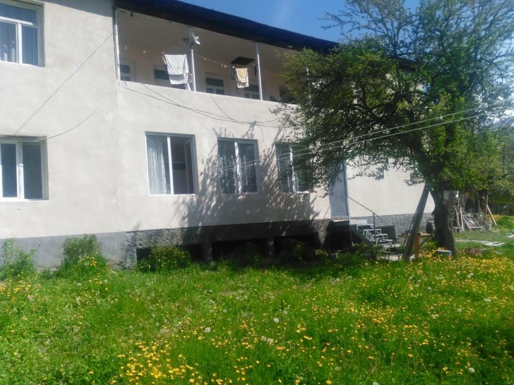 Guest House Katia Mestia Exteriér fotografie